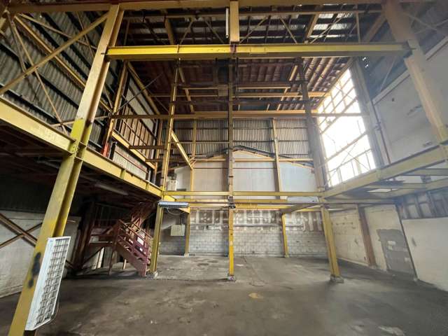 WAREHOUSE AVAILABLE IN TE ATATU