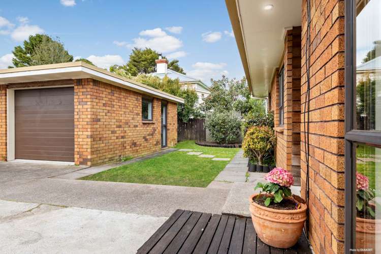 2/3 Kelvin Road Papakura_7