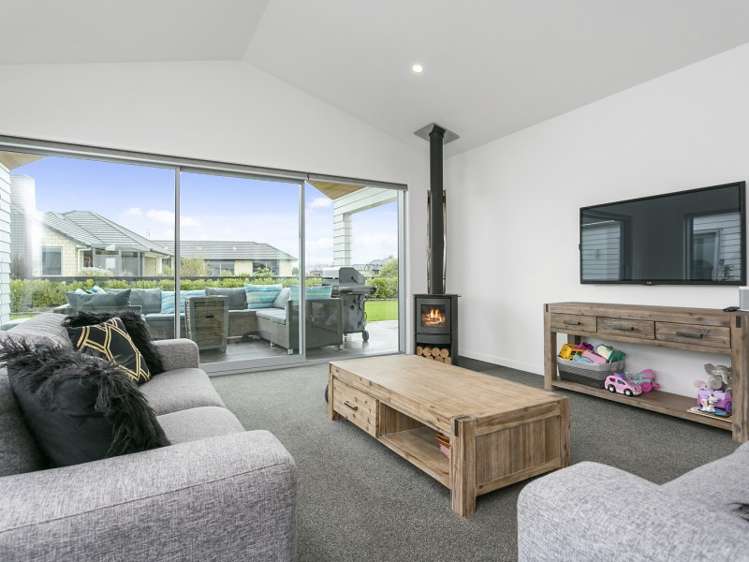 37 Baxter Michael Crescent Cambridge_8