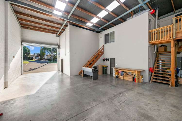 Unit 1/153 Hepburn Road Glendene_16