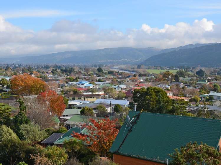 84 Moeraki Road Maoribank_18