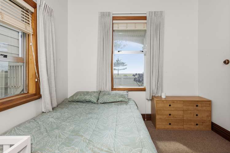 653 Marine Parade Napier South_5