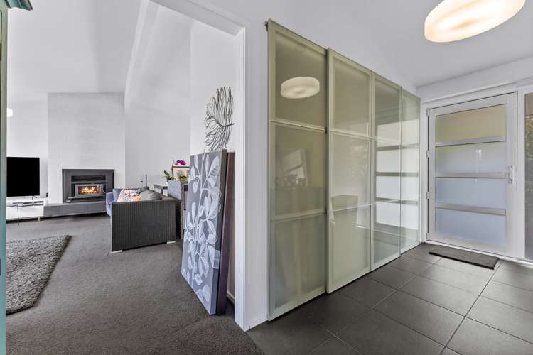 1/64 Seaview Road Castor Bay_9