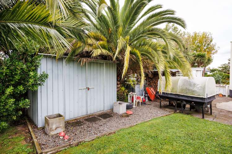 70 Savage Crescent West End_19