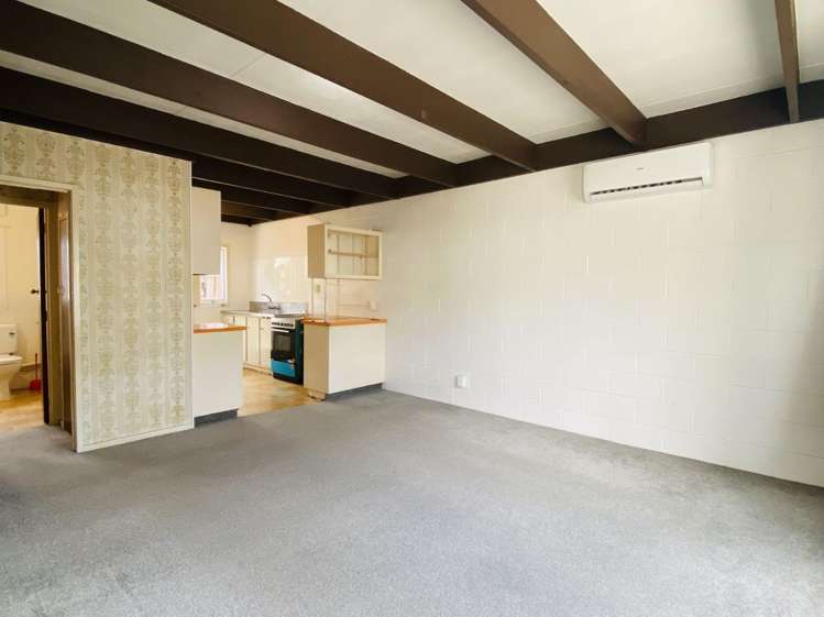 1/22 Kelston St 1732_3