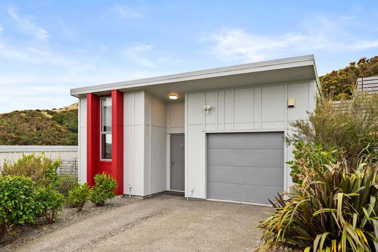 23 Red Beech Avenue Woodridge_14
