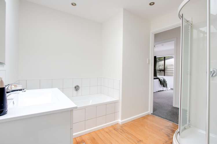 40 Harold Holt Avenue Onekawa_18