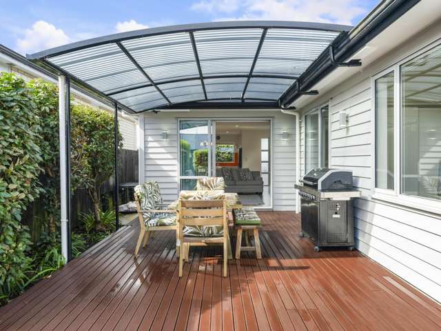 PRIVATE & MODERN PUKEKOHE LIVING