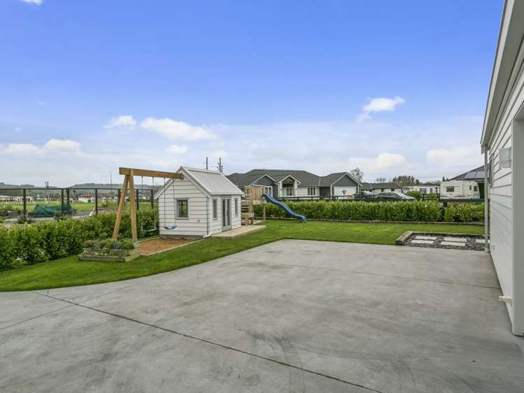 37 Baxter Michael Crescent Cambridge_19