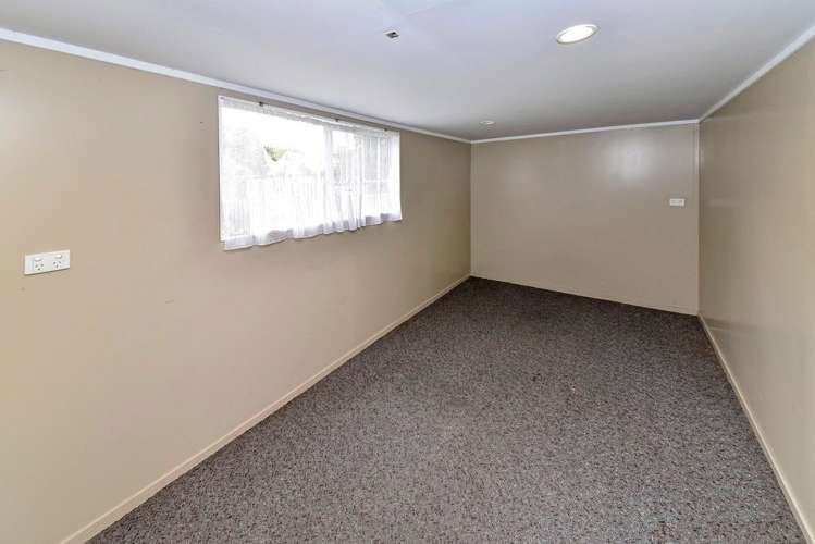 2/77 Russell Road Manurewa_15