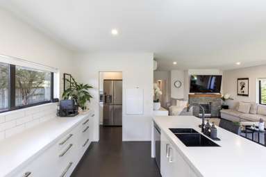 22B Stanford Way_3