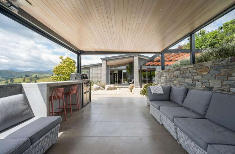 22 Fellbridge Rise Wakefield_21