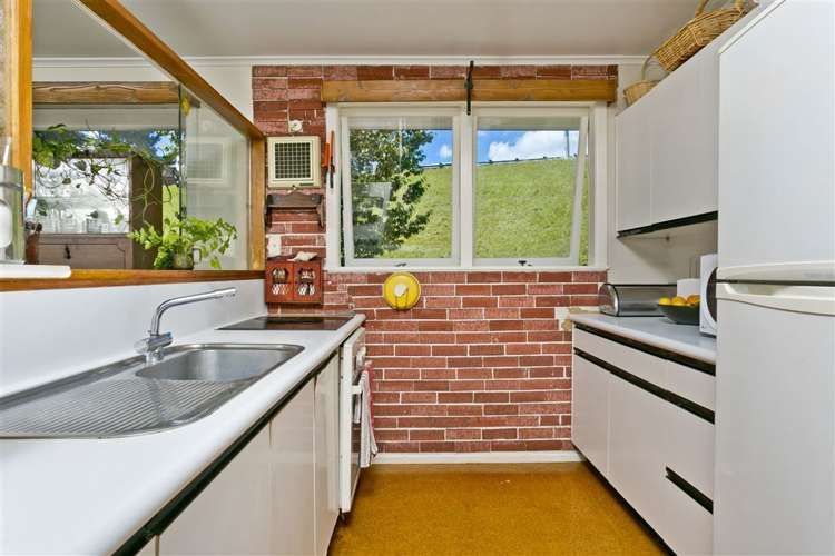 25 Totaravale Drive Totara Vale_15