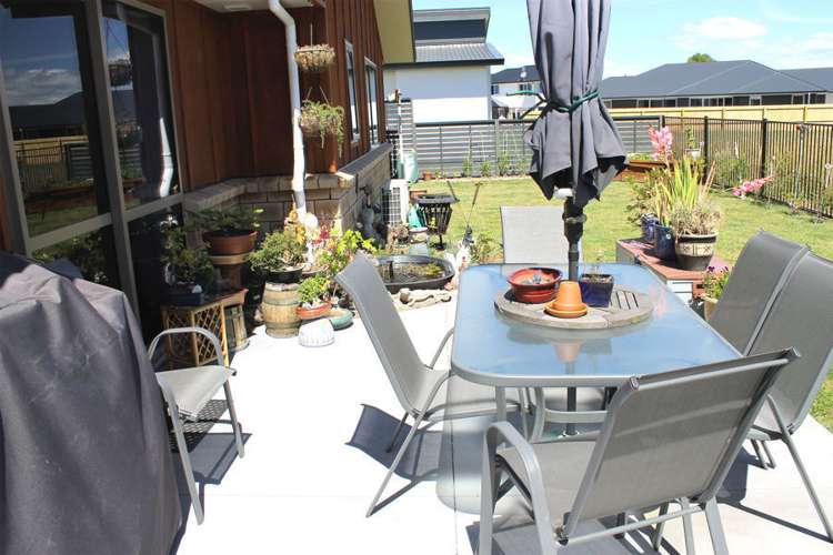 21 Noumea Drive Rangatira Park_6