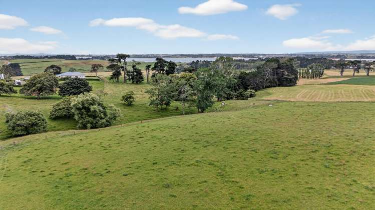 00 Awhitu Road Waiuku_7