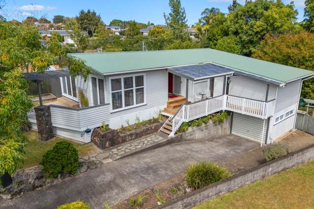 8 Bellamy Place Blockhouse Bay_1