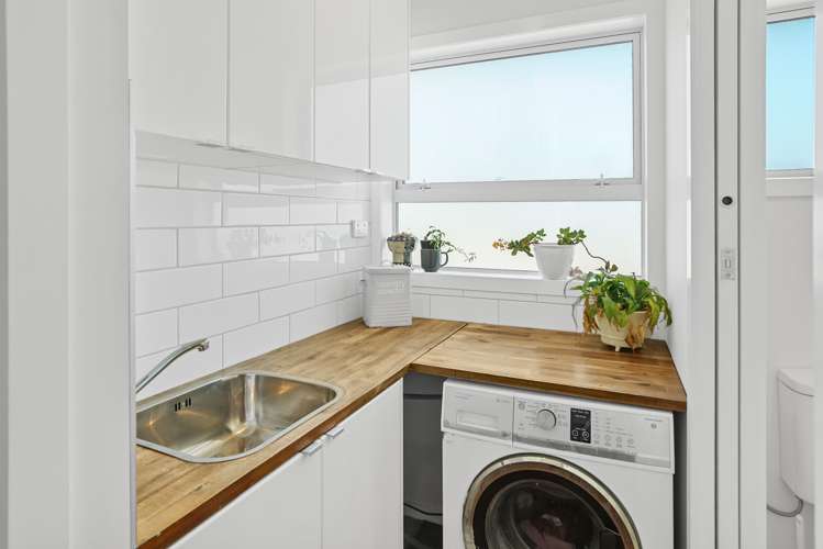 1/19 Fergusson Street Stoke_13