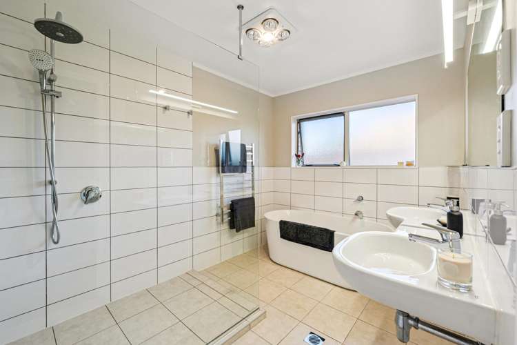 33 Sunny Crescent Huapai_13