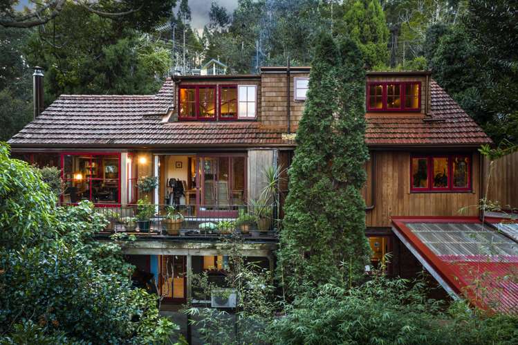 11 Arama Avenue Titirangi_0