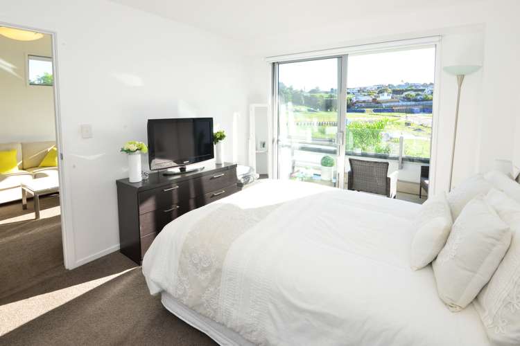 111/17 Link Crescent Stanmore Bay_12