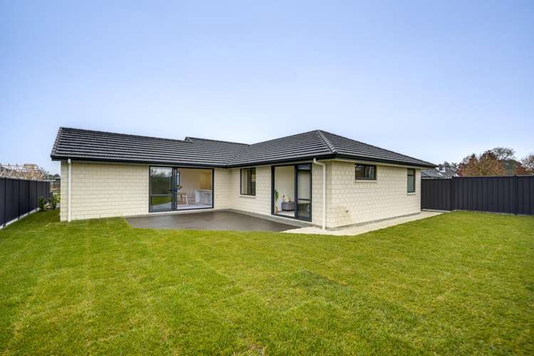 6 Matau Crescent Frimley_13