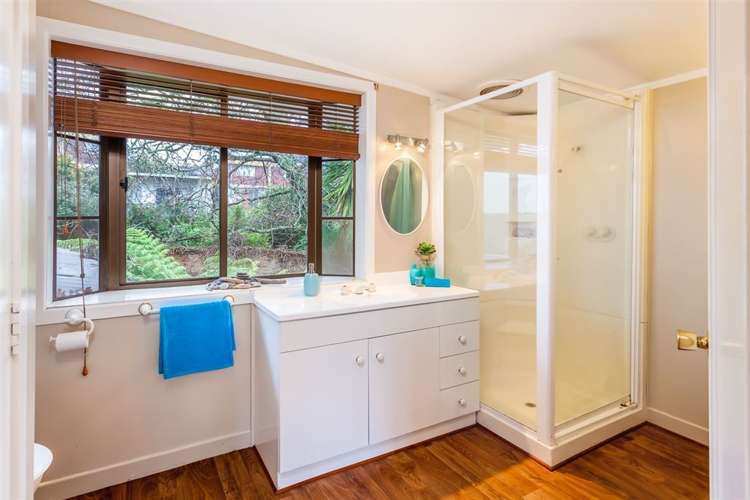 2/84 West Coast Road Glen Eden_8