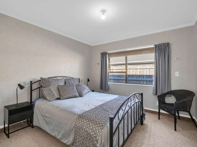 33 Downes Avenue Springvale_25