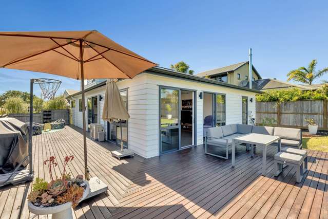 Four Bed Family home with Back Yard