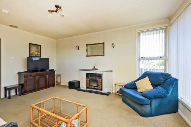 221 Sunnybank Crescent Camberley_4