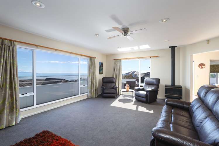 64 Tresillian Avenue Marybank_13