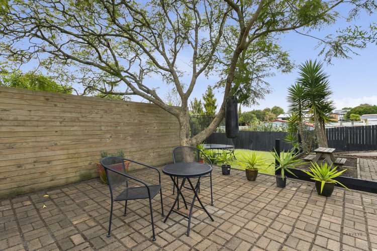 2/2 Woodglen Road Glen Eden_15