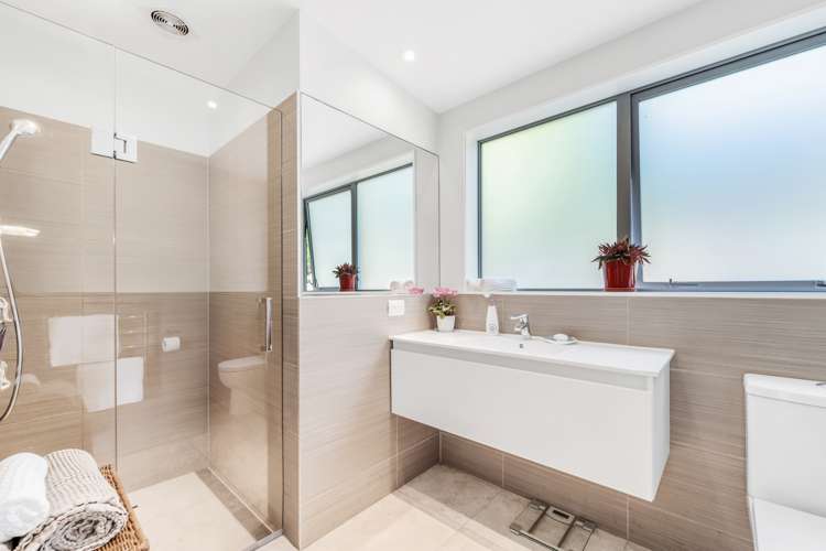 87 Roberts Road Matakatia_10