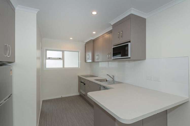 3/24 Stanley Street 1055_3