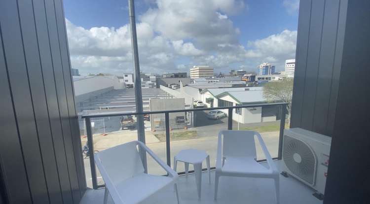 203/17 Vialou Street 10463_5