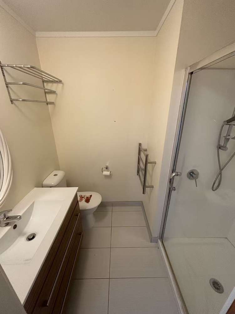 9 Greenvalley Rise Glenfield_14