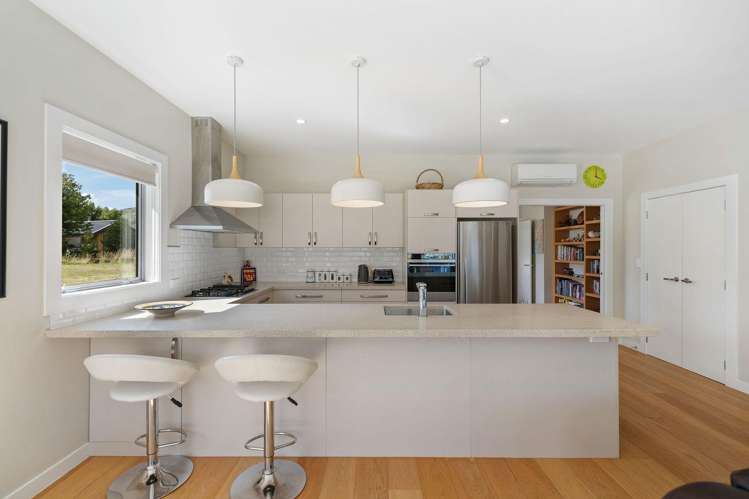 43 Benmore Place Glenorchy_18