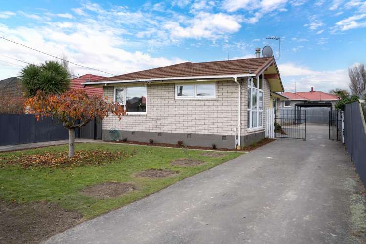 439 Pages Road Aranui_13