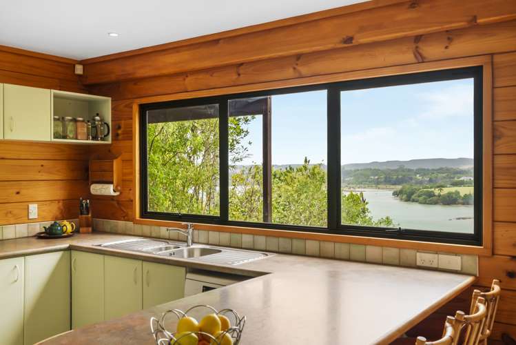 45 Pohutukawa Avenue Cockle Bay_22