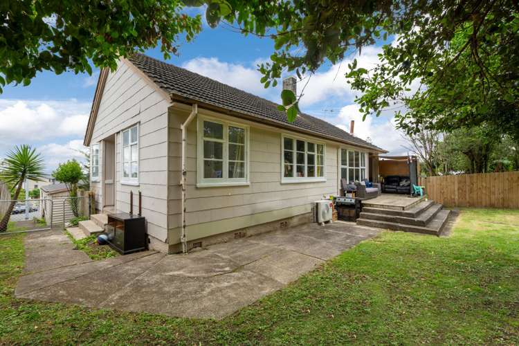 6 8 & 8A Huxley Place_8