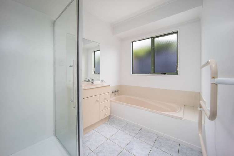 12 Broadhurst Road Flat Bush_11