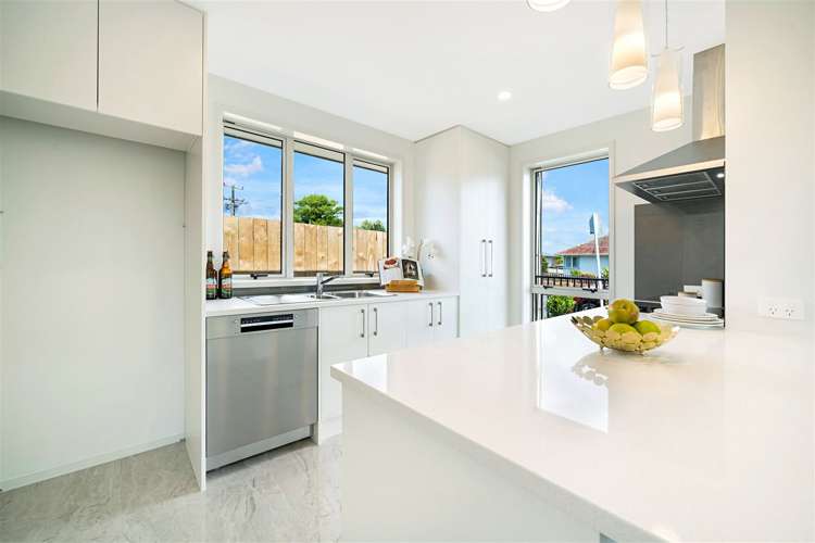 14b Kirrie Avenue Te Atatu South_7