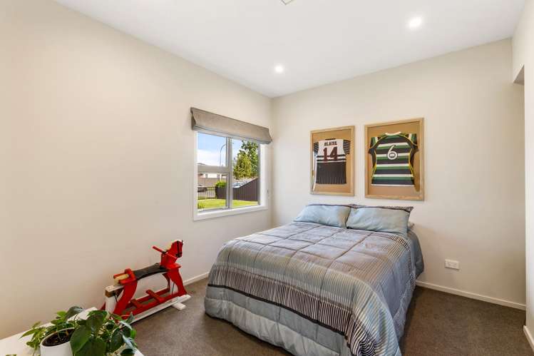 42 Arbuckle Road Frimley_13