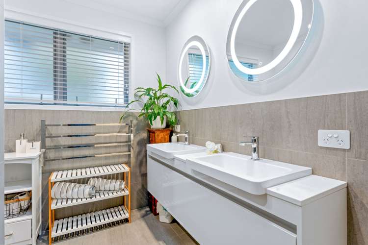 2 Lees Cove Karaka_20