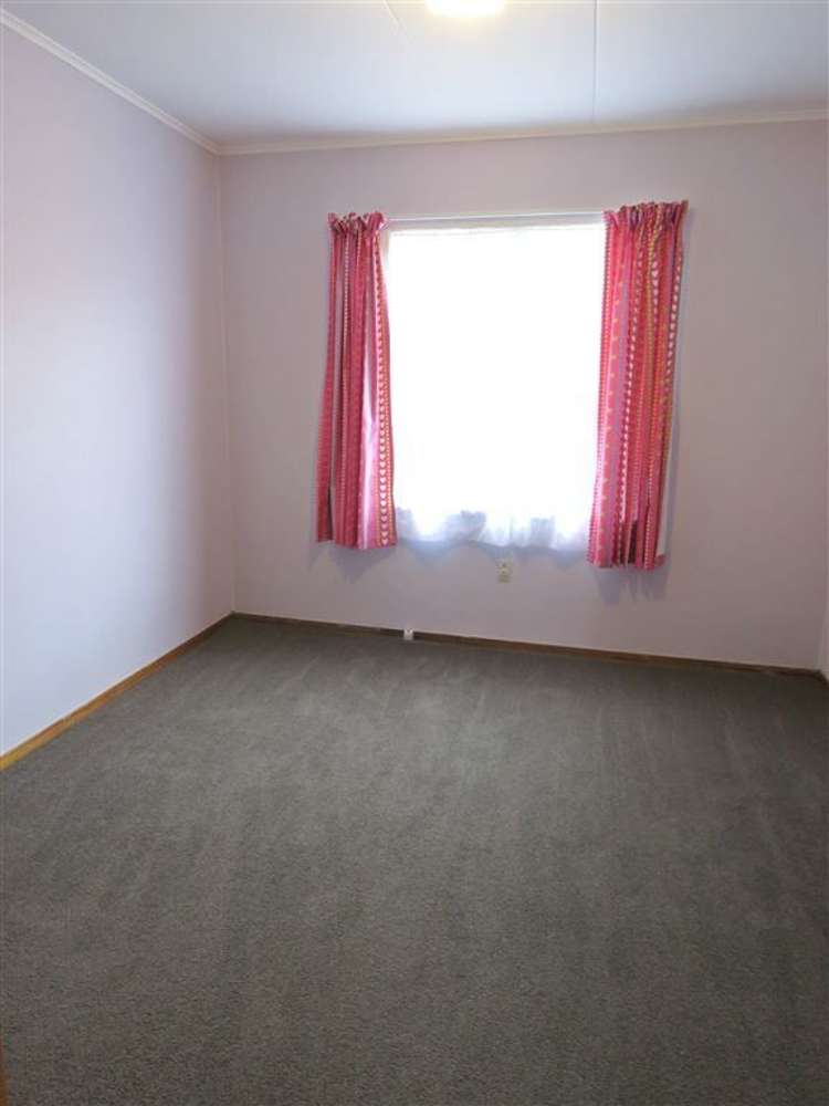 73 Petrie Street Wainuiomata_13