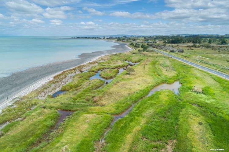 1432 East Coast Road Whakatiwai_5