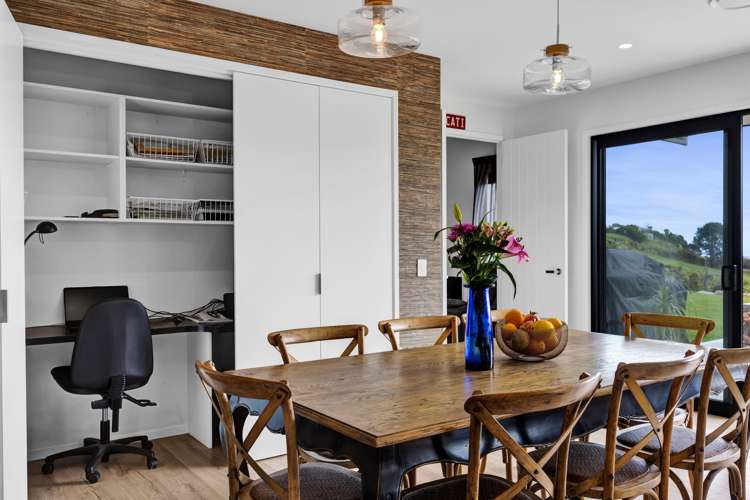 511 Plymouth Road Koru_11