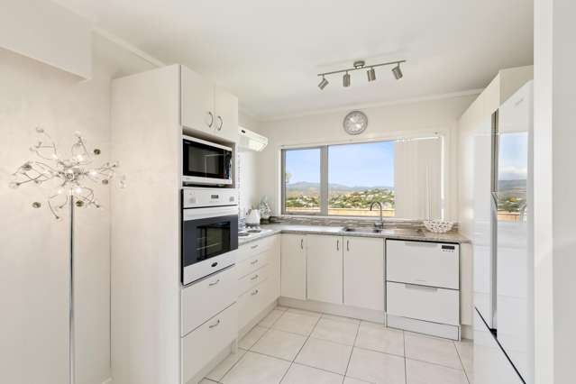 44 Akaroa Drive Maupuia_4