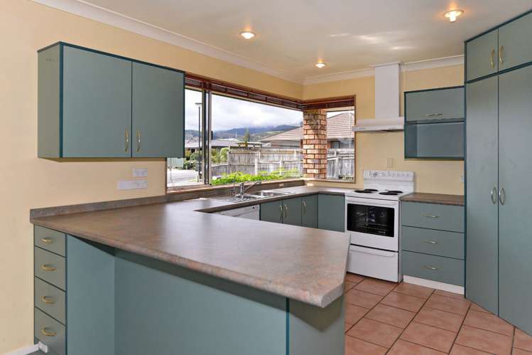 8 Holcroft Place Stoke_10