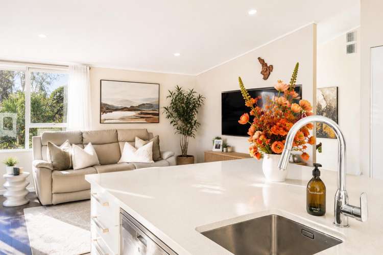 2/13 Scarlock Avenue Browns Bay_13