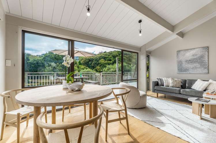 37b Ocean Road Surfdale_11